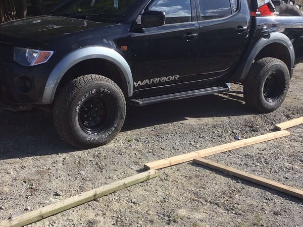 Mitsubishi L200 2007 - Main image