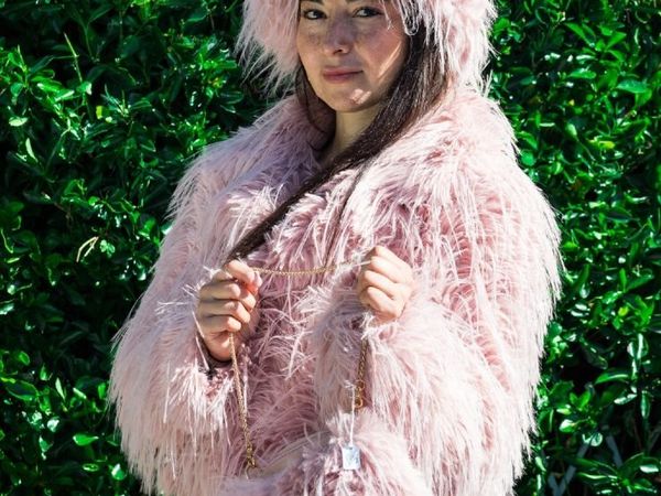 Fur jackets plus matching hat plus bags - Main image