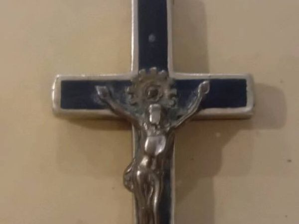Vintage Brass And Wood Crucifix - Main image