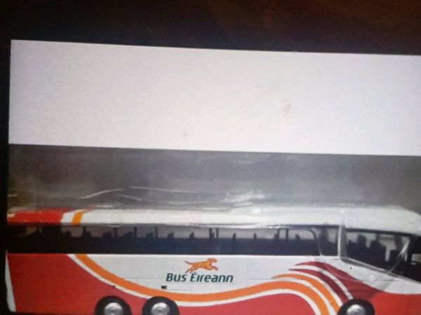 OXFORD DIE-CAST LRIZAR I6 BUS EIREANN EXPRESSWAY - Main image