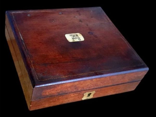 Antique Stately Home Wooden Crested Box - Main image