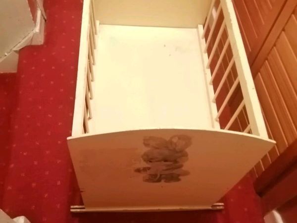 Antique wooden cot - Main image