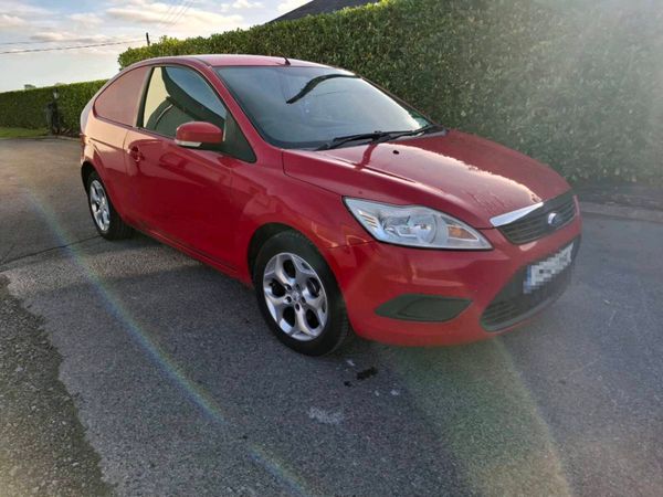 Ford Focus 2009 - Main image