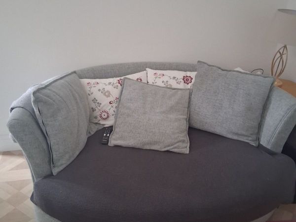 Cuddler sofa 8 months old - Main image