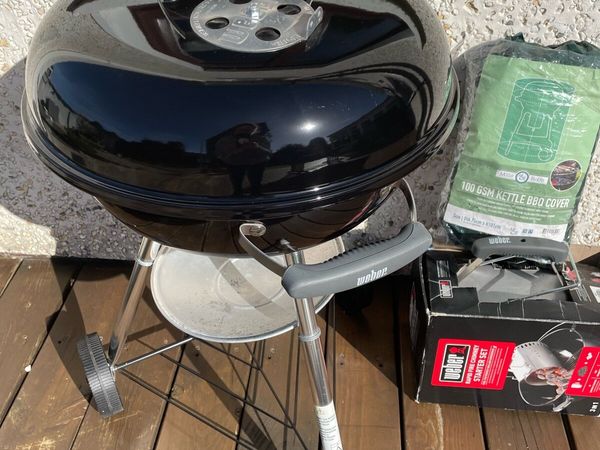 Weber Kettle BBQ - Main image