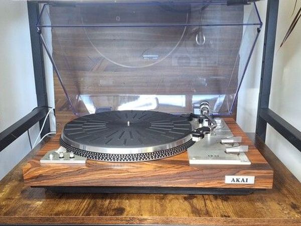 Akai AP-206C - Direct Drive Turntable Record Player + extra free cartridge - Main image