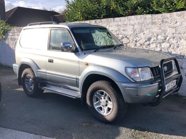 Toyota Land Cruiser Swb tax and Cvrt 9/27 - Main image