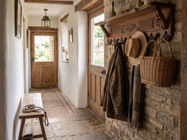Very nice old hand carved coatrack with shelf. - Main image