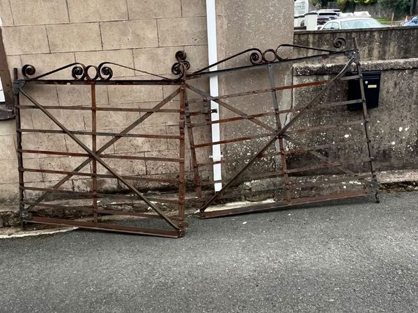Old Style Gates - Main image