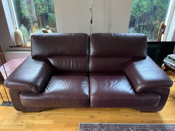 Casey’s Couches - Main image