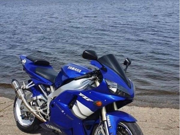 Yamaha R1 - Main image
