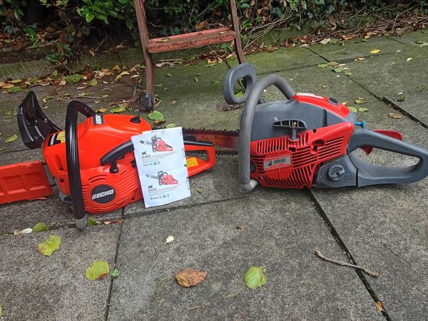2 CHAINSAWS - Main image