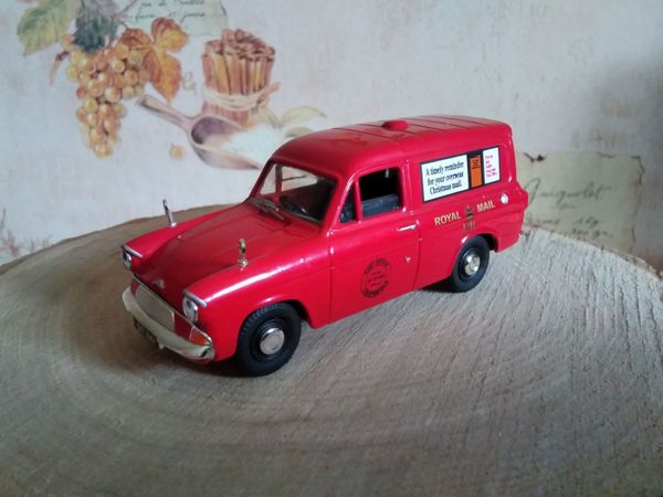 Farmall, Ford, Morris minor, Mgb, land rover - Main image
