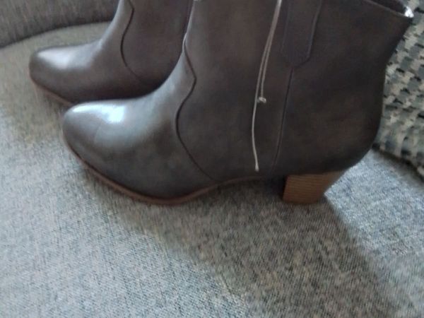 New boots size 7 - Main image
