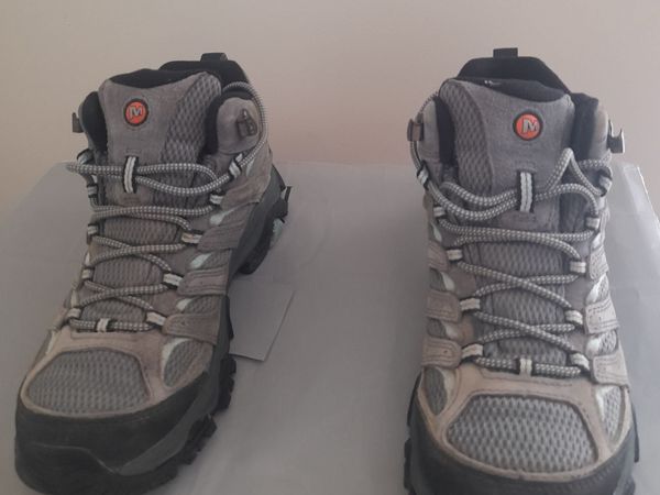 Hiking boots - Main image