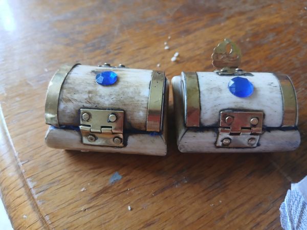 Vintage miniature trinket - Main image