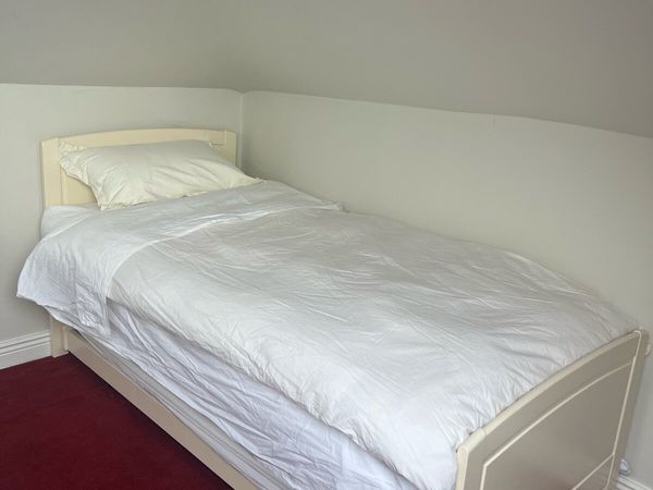 Large single trundle bed with mattress - Main image