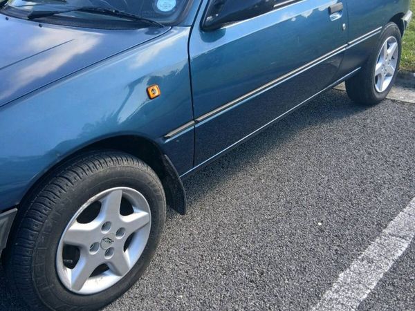 Peugeot 205 - Main image