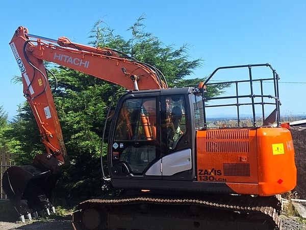 Hitachi 130 d5 - Main image