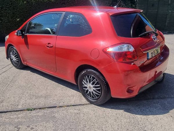 2012 Toyota Auris van - New cvrt - Main image