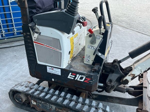 Bob cat excavator / jcb 520/40 - Main image