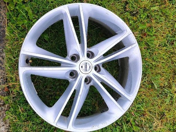 Nissan Qashqai 19 inch alloy - Main image