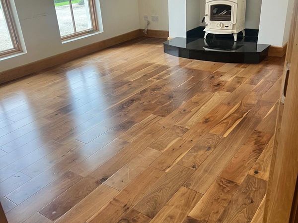 Walnut flooring - Main image