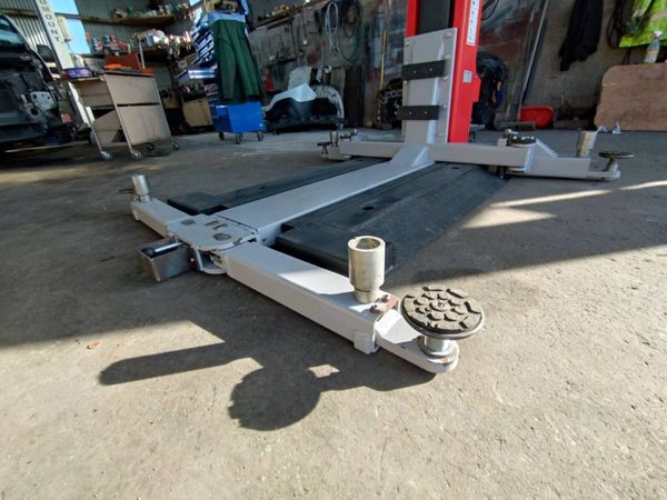 Mobile single post lift - Main image