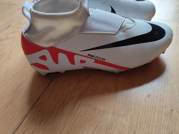Football shoes - Main image