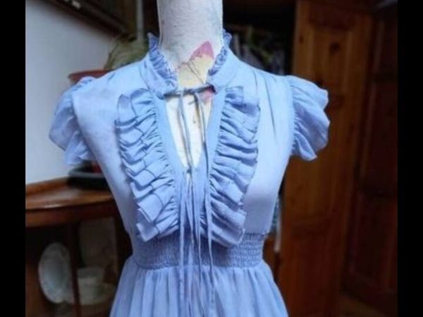 Villa, beautiful frill type blouse. New with tags. - Main image