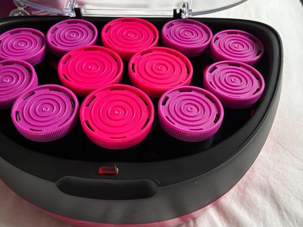 Electric Hair Rollers.. - Main image