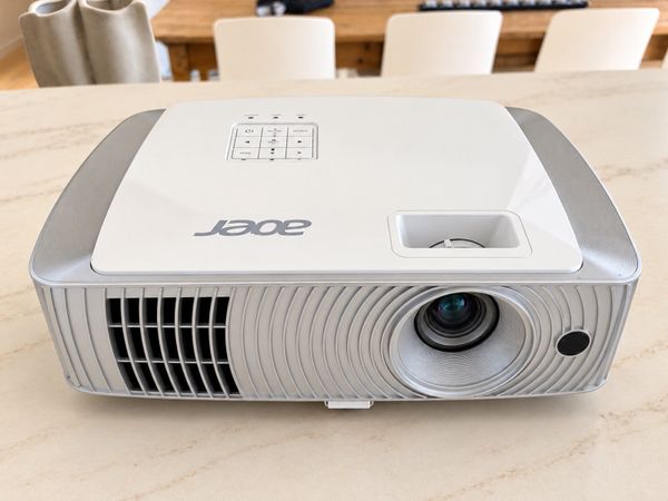 ACER HD Projector, great condition, needs new lamp - Main image