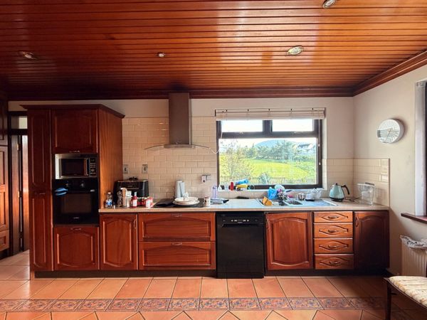 Solid Mahogany kitchen  and appliances - Main image