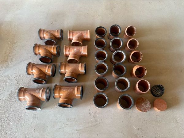 Sewer pipe fittings - Main image