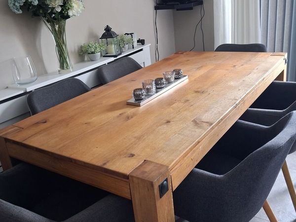 Dining table - Main image