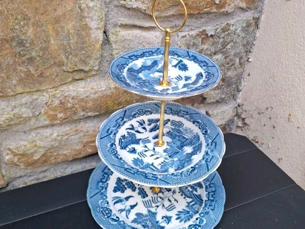 3 tiers yellow style cake stand - Main image