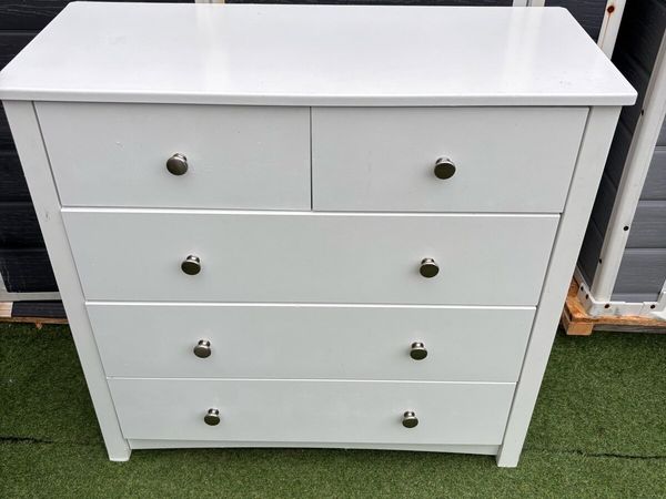 White chest of drawers - Main image