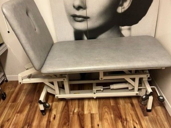 Massage/Beauty Manual Adjustable Bed - Main image
