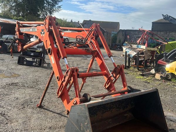 Massey Fergusson 905 Loader - Main image