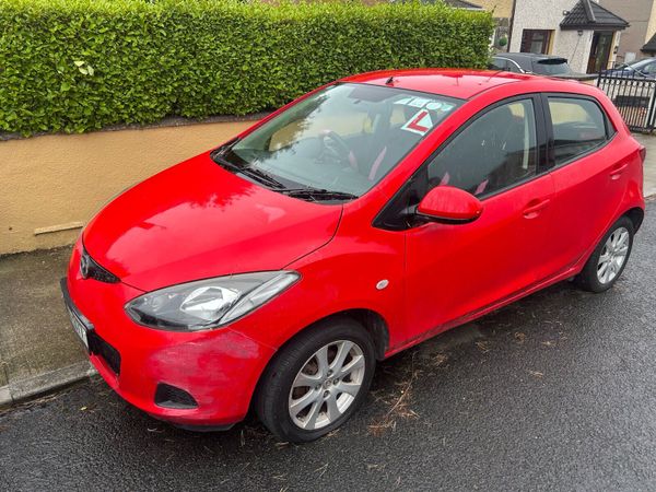 Mazda 2 - Main image