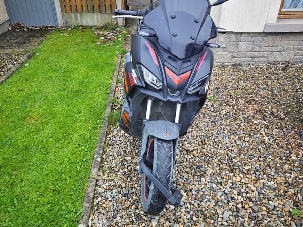 2025 Aprilia SR GT 125 Replica, 3,100km, €4200 ONO - Main image