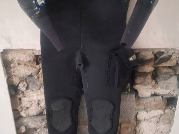 Scuba diving equipment - Main image