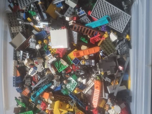 Large box of mixed lego - Main image