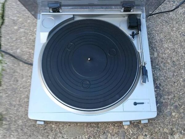 AIWA Vintage Automatic Turntable Record Player - Main image