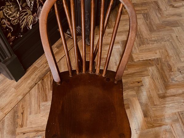 9 x  Windsor Chairs - Main image