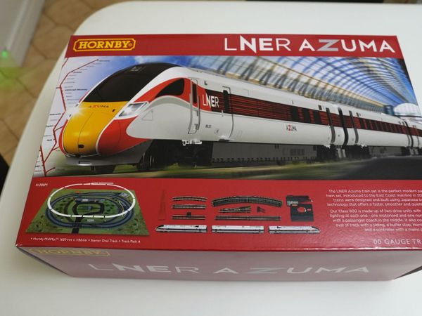 Hornby R1288M LNER Azuma High Speed Train Set - 00 - Main image