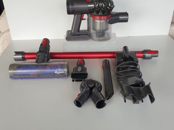 Dyson V7 total clean vacuum cleaner working - Main image
