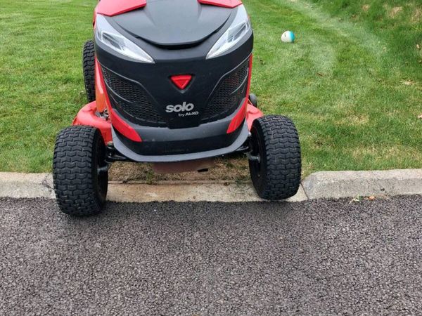 Ride on Lawnmower - Main image
