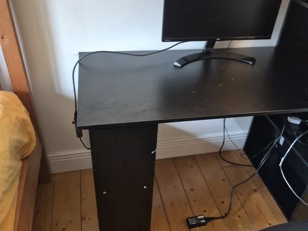 desk + chair - Main image