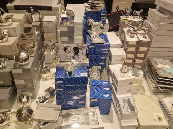 MASSIVE RETAIL STOCK CLEARANCE  1,500+ ITEMS  COMP - Main image